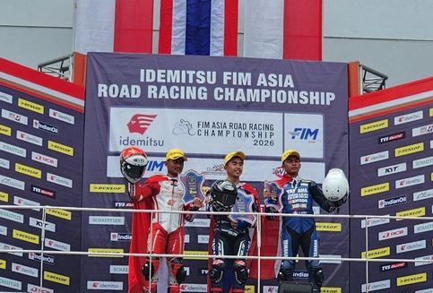 Tiga Pebalap Tanah Air Sukses Merebut Podium di Race Kedua ARRC Sepang secara Dramatis