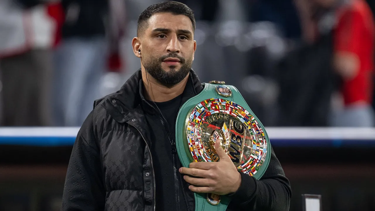 Agit Kabayel Siap Tantang Pemenang Pertarungan Fury dan Joshua