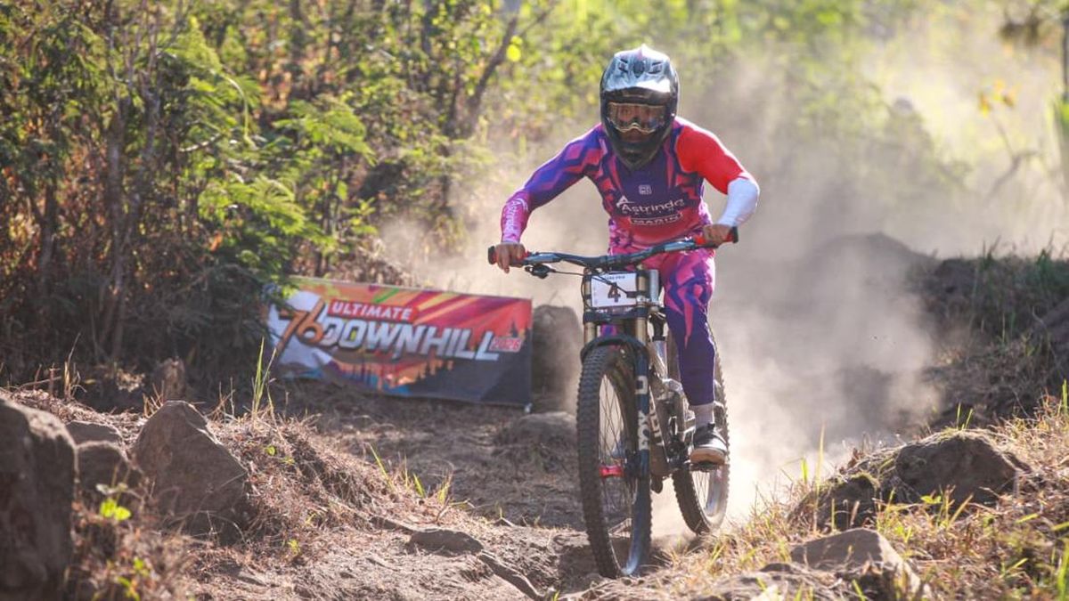 Agung Prio dan Milatul Khaqimah Dominasi Ultimate Downhill 2026