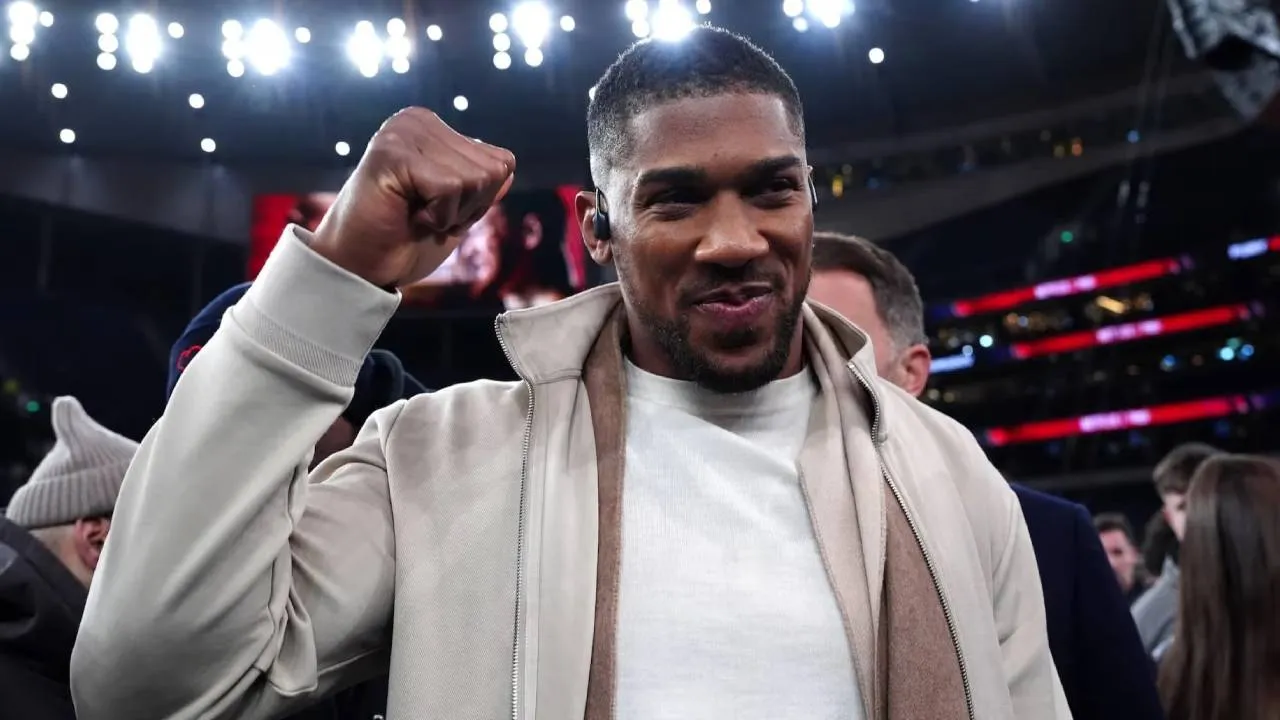 Anthony Joshua Pertimbangkan Karier di Dunia MMA di Masa Depan