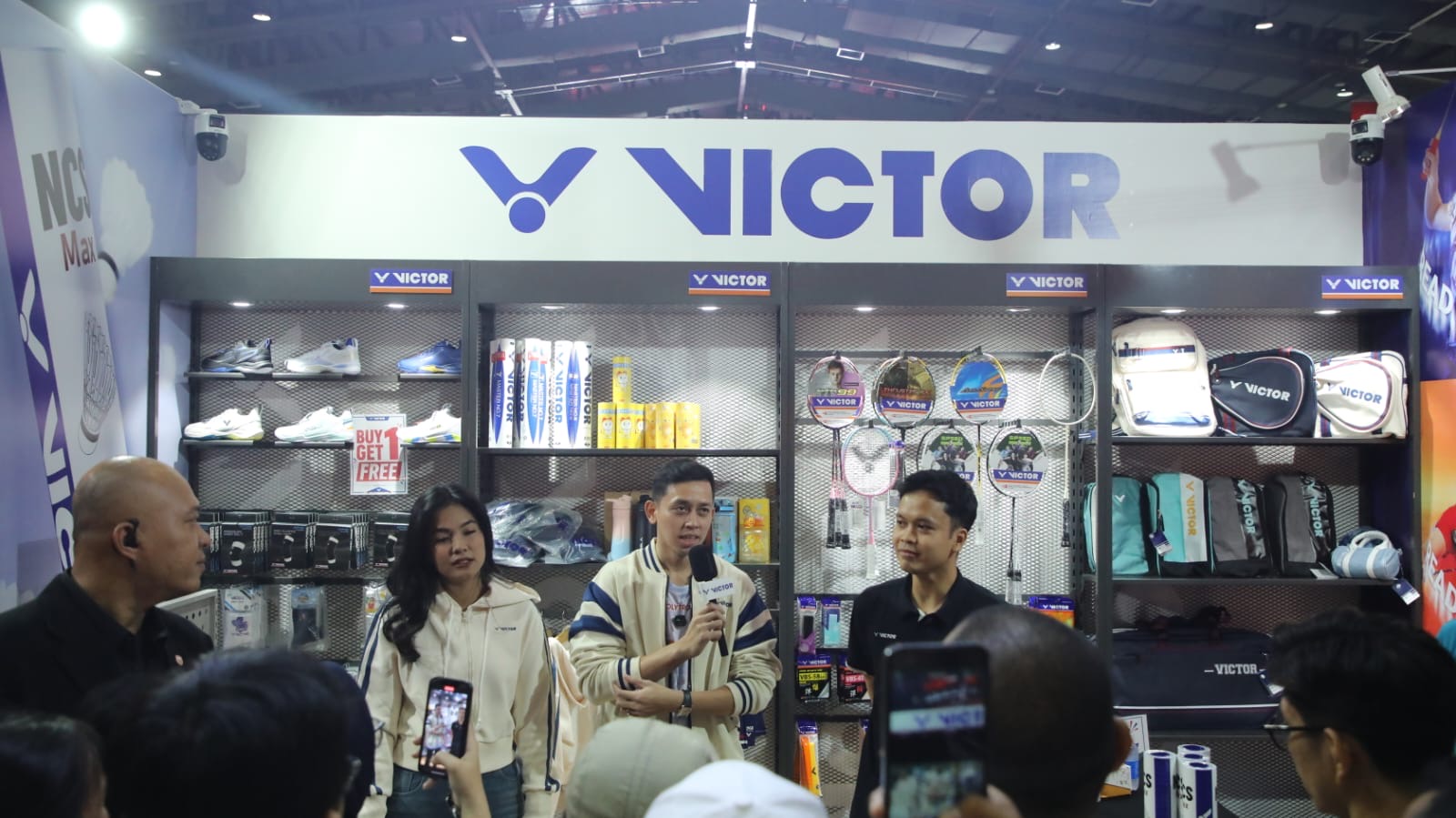 Antony Ginting dan Rian Ardianto Menarik Perhatian di Booth Victor pada ISS 2026