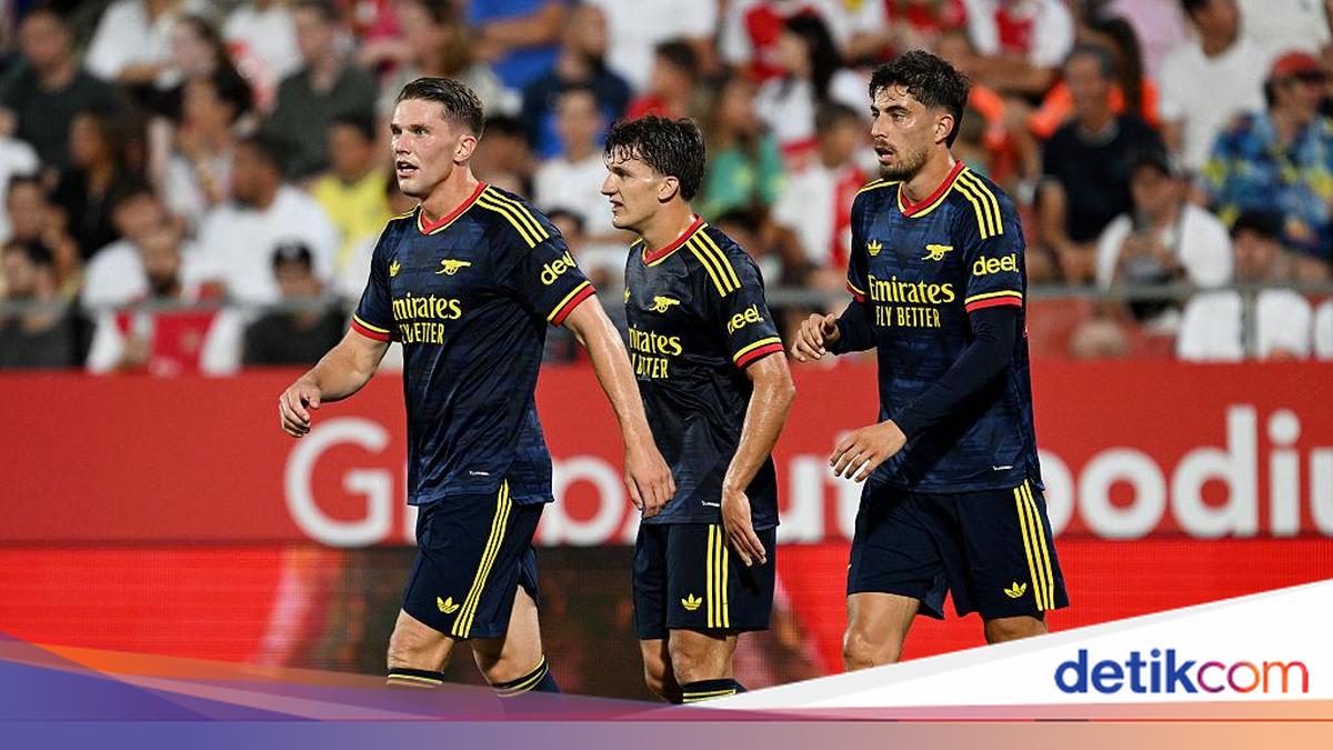 Arsenal Berusaha Mematahkan Kutukan Gelar Premier League