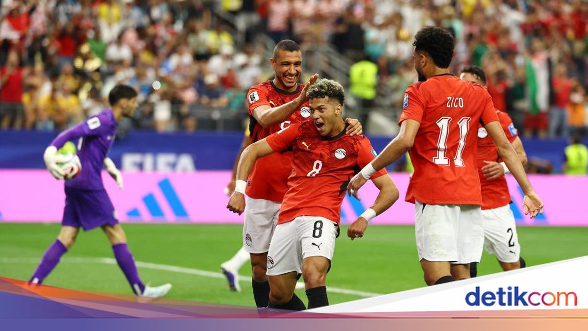 ---
Mesir Memimpin 1-0 atas Australia di Babak Pertama

---
