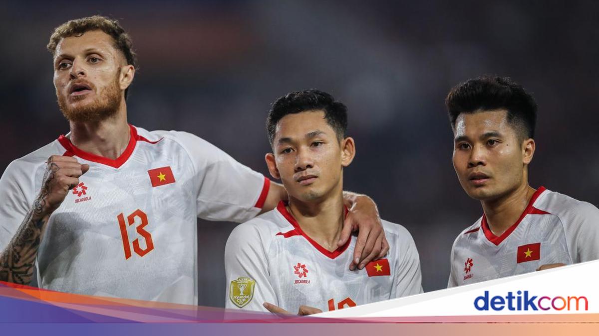 ---
Vietnam Pertahankan Rekor Tak Terkalahkan Setelah Mengalahkan Indonesia

---