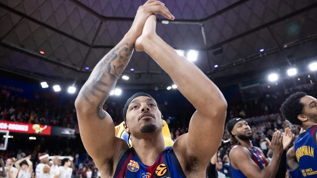 ---
Barcelona Raih Kemenangan Dramatis atas Valencia di Palau Blaugrana

---