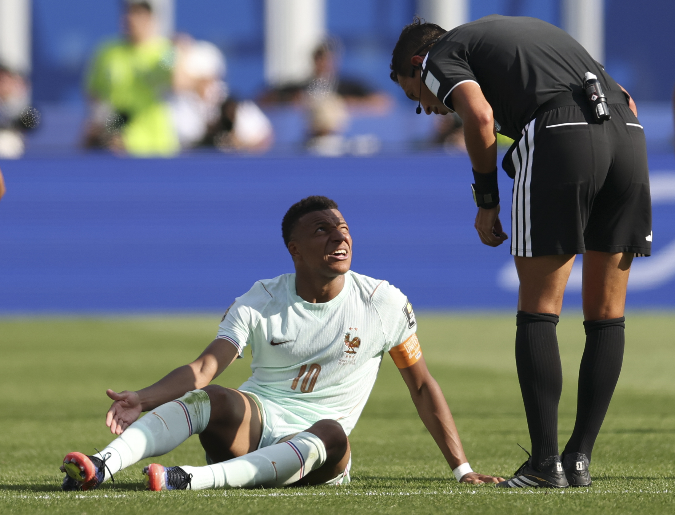 Kylian Mbappe Cedera Saat Debut Zinedine Zidane sebagai Pelatih Perancis