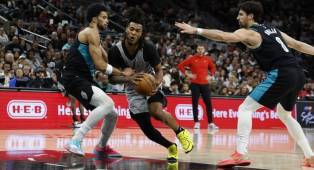 Blazers Bersiap Menghadapi Spurs di Playoff NBA 2026