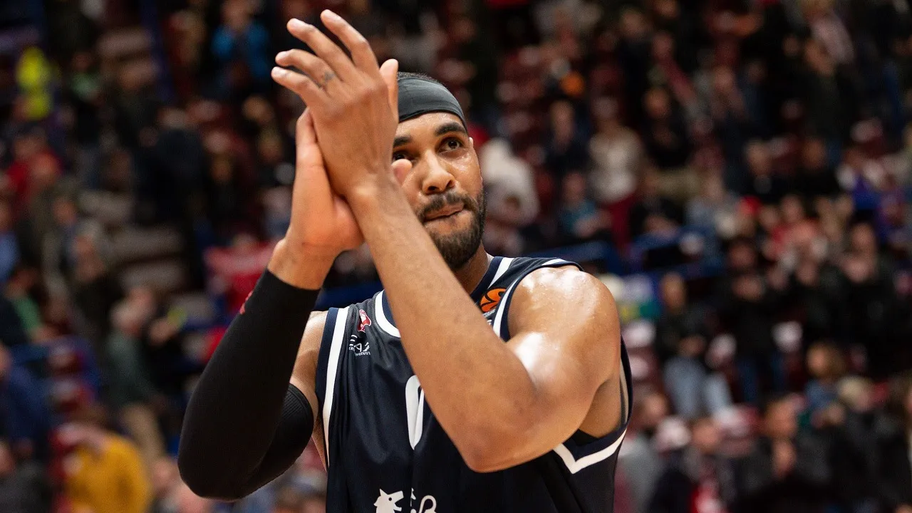 Brandon Davies Resmi Pensiun dari Dunia Basket di Usia 34 Tahun