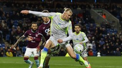 ---
Burnley Vs Man City: Kemenangan 1-0 Mengantarkan The Citizens ke Puncak Klasemen

---