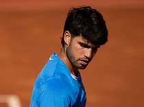 ---
Carlos Alcaraz Mengumumkan Ketidakhadirannya di French Open 2026
---