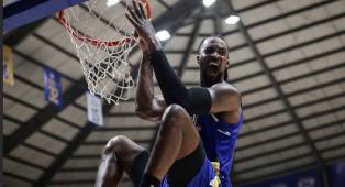 Chad Brown Memutuskan untuk Berpisah dari Satria Muda