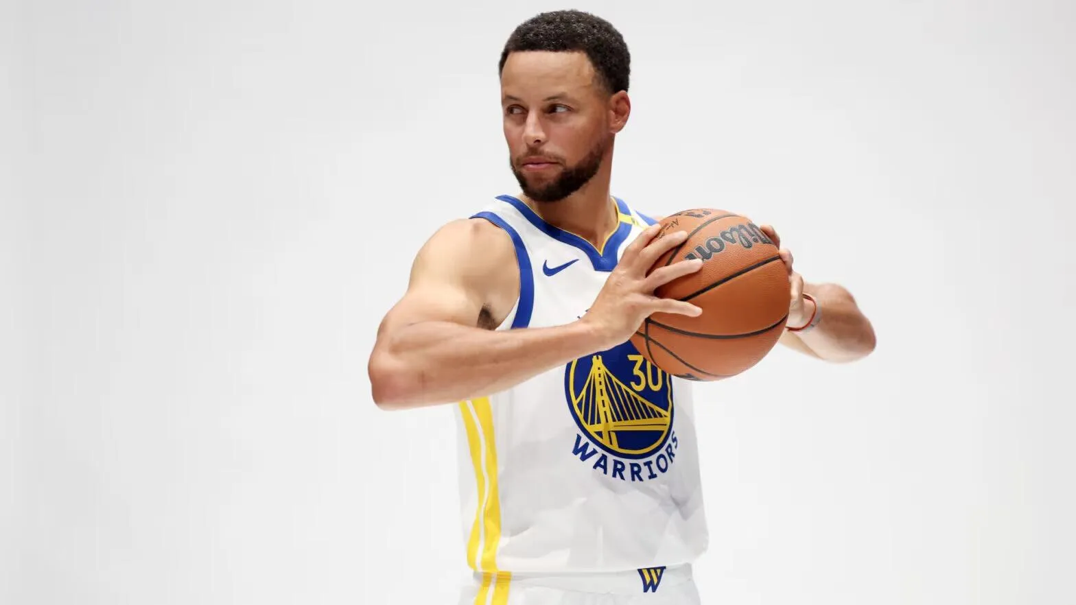 Curry Utamakan Ambisi Juara dengan Mengorbankan Kontrak