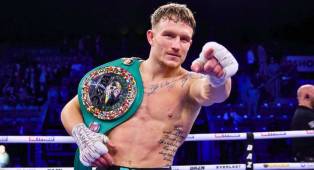 ---
Dalton Smith Targetkan Gelar Juara Dunia yang Tak Terkalahkan dalam Pertandingan Impian

---