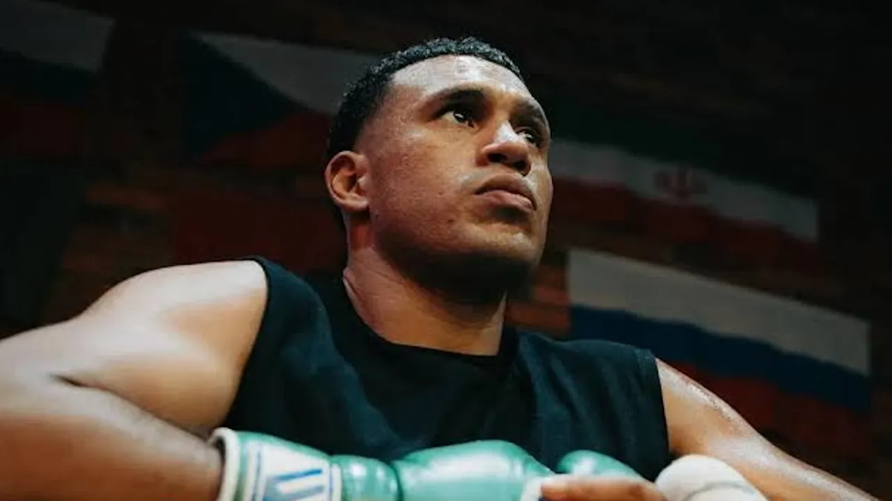 David Benavidez Tinggalkan Gelar WBC, Buatsi dan Hutchinson Mendapatkan Keuntungan