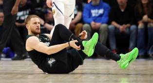 ---
DiVincenzo Mengalami Cedera Achilles, Kutukan Nomor 0 Berlanjut

---
