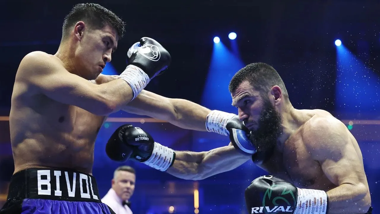Dmitry Bivol Belum Terima Tawaran Duel Trilogi Melawan Artur Beterbiev