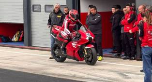 Ducati Menggelar Uji Coba Motor 850cc di Sirkuit Misano