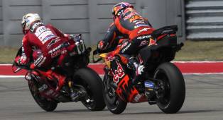 Duel Sengit Enea Bastianini vs Marc Marquez Warnai MotoGP Amerika