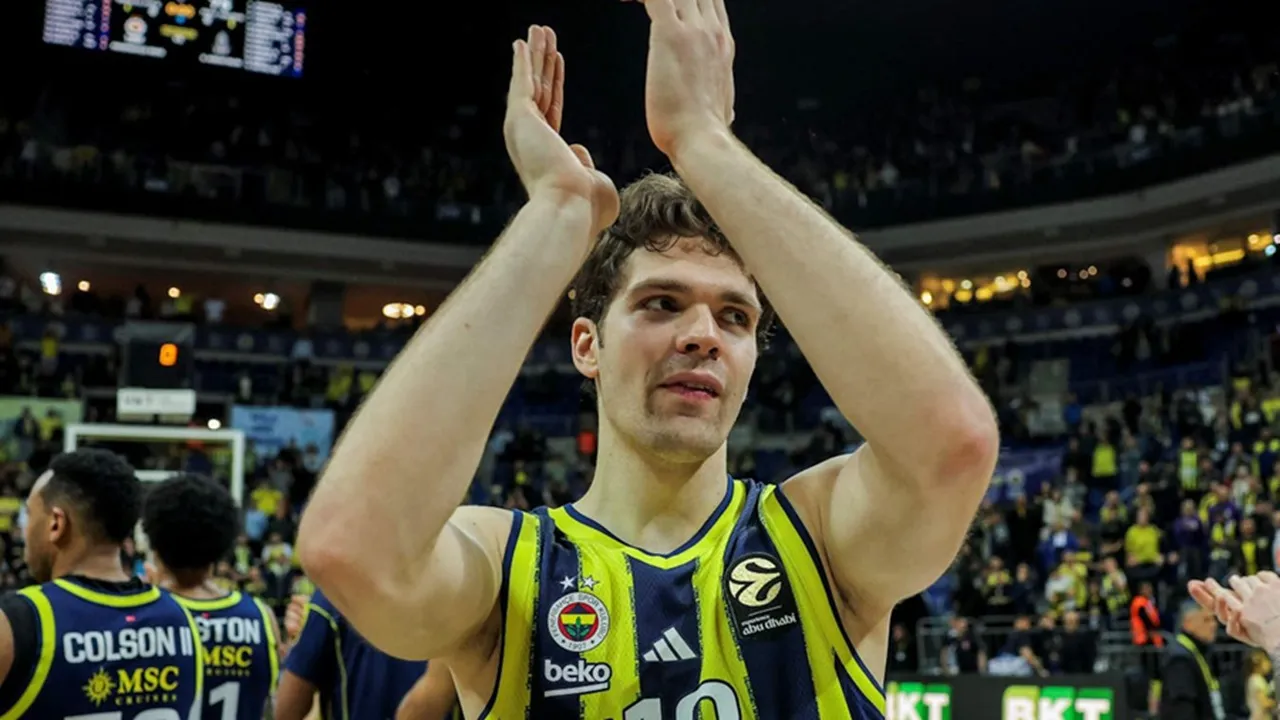 ---
Tarik Biberovic Resmi Tinggalkan Fenerbahce Beko

---