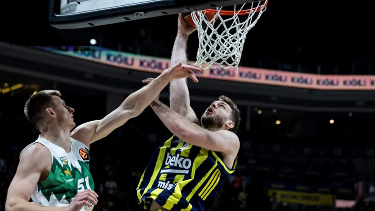 Fenerbahce Beko Hampir Pastikan Tempat di Final EuroLeague Usai Kalahkan Zalgiris
