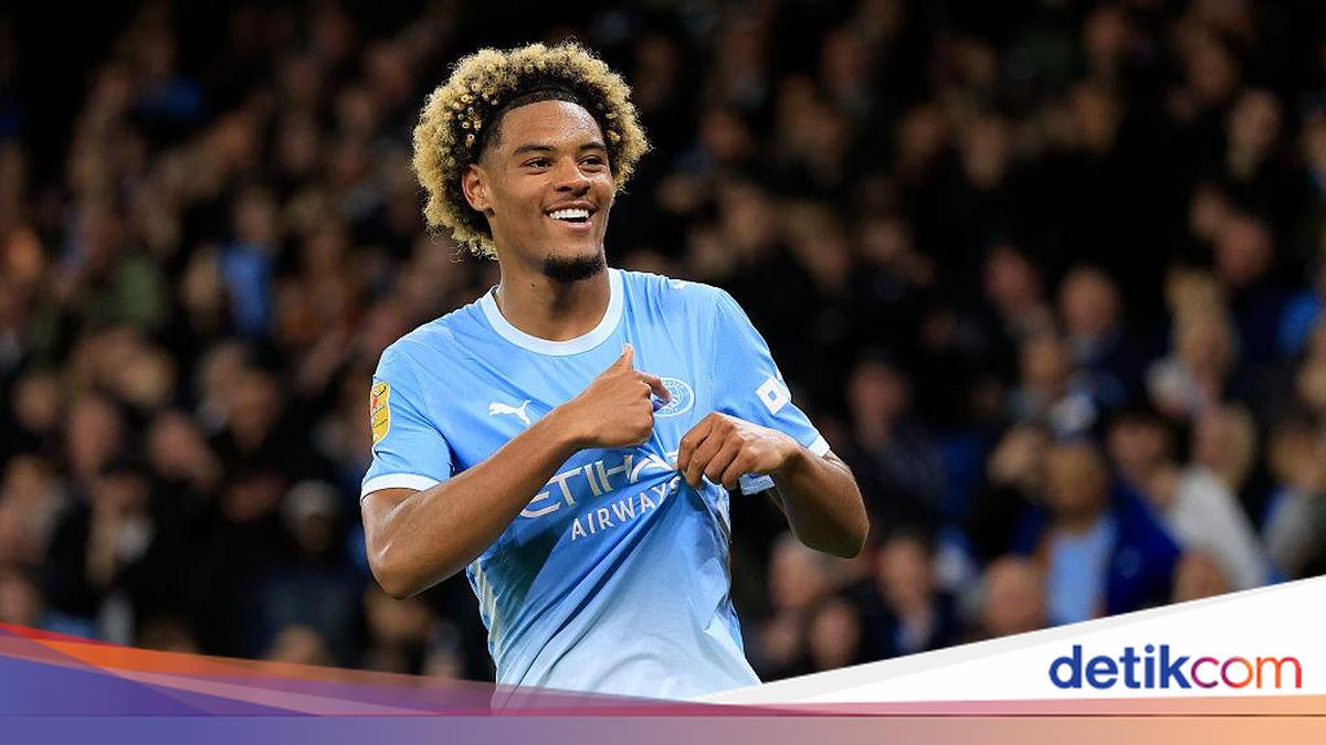 Floyd Samba Tunjukkan Kualitas di Debut Bersama Manchester City