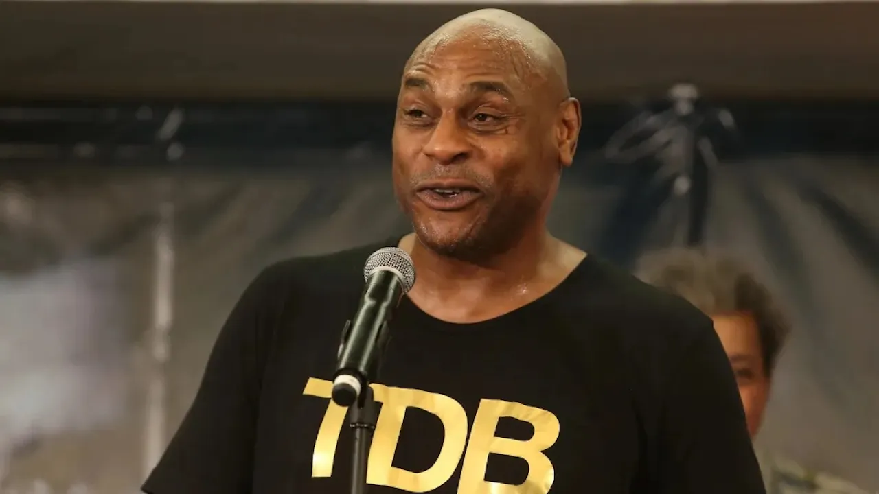 Duel Oliver McCall vs Ike Ibeabuchi Dibatalkan Karena Target Penjualan Tiket Tak Terpenuhi