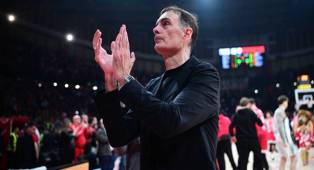 Giorgos Bartokas Menolak Percaya pada Kutukan Pemuncak Klasemen EuroLeague