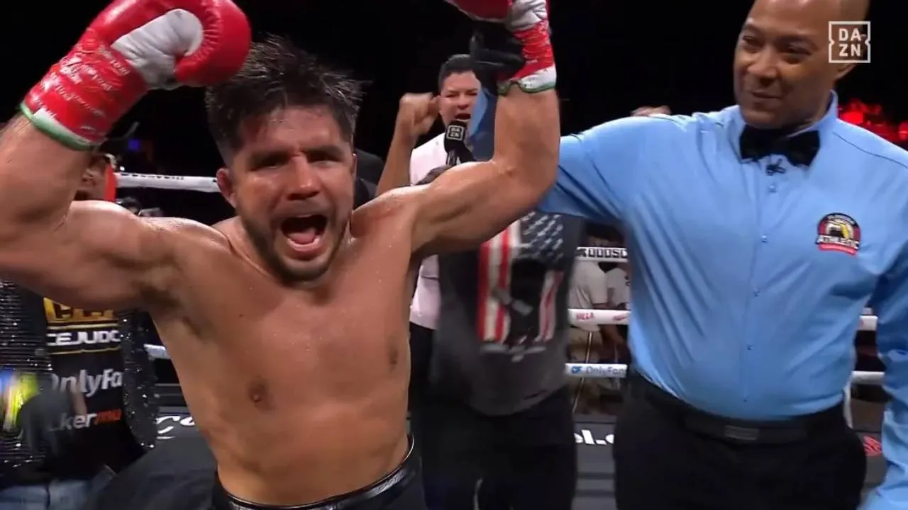 Henry Cejudo Menang Tipis dalam Debut Tinju Profesionalnya Melawan Javon Walton