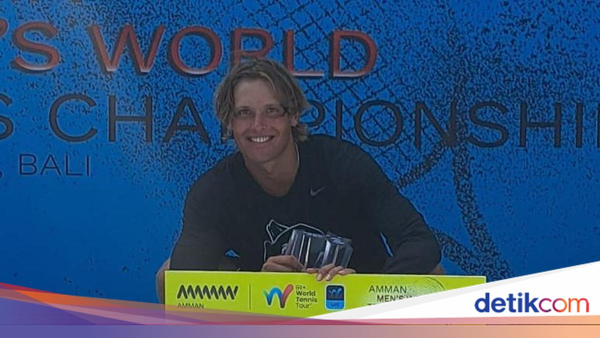 Isaac Becroft Raih Gelar Juara di Seri Kedua Kejuaraan Tenis Dunia Pria 2026