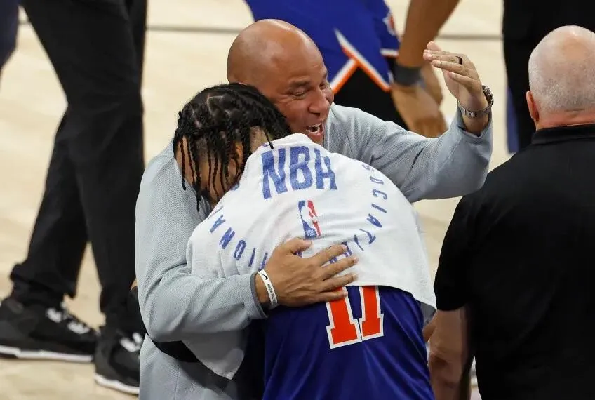 Momen Haru Jalen Brunson Bersama Ayahnya Setelah Kemenangan Knicks