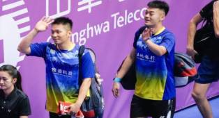 Lee Yang dan Wang Chi Lin, Juara Olimpiade, Tanding Eksibisi Melawan Juara Nasional