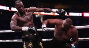 Kalah Tipis dari Wilder, Derek Chisora Belum Pastikan Pensiun