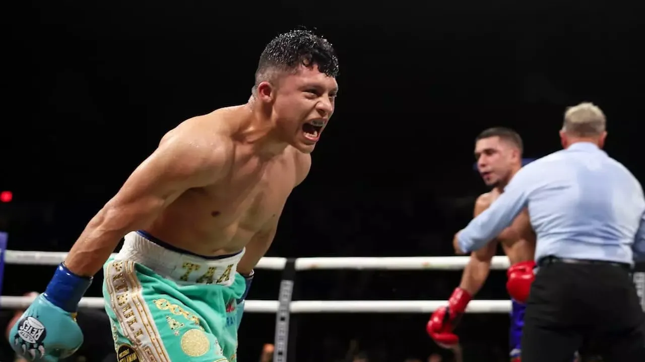 Isaac Cruz Pertahankan Gelar dan Tantang Ryan Garcia