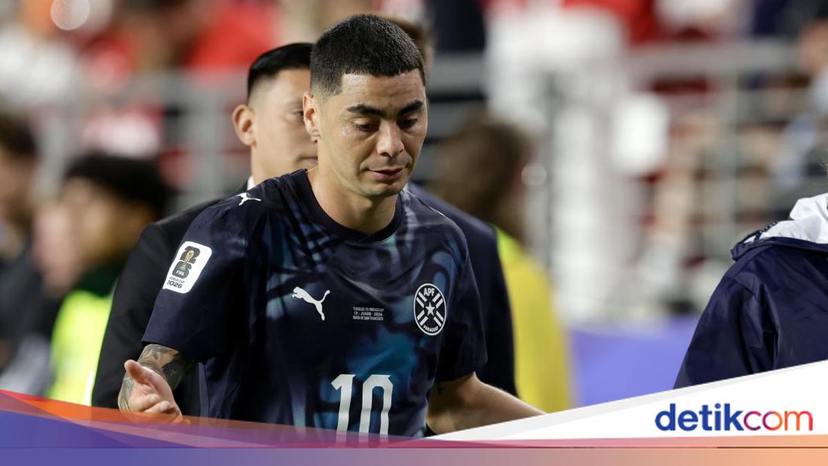Reaksi Miguel Almiron Setelah Mendapat Kartu Merah Akibat 'Prestianni Law'