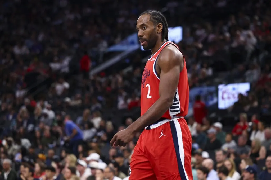 Kawhi Leonard Ganti Agen untuk Negosiasi Kontrak dengan Raptors