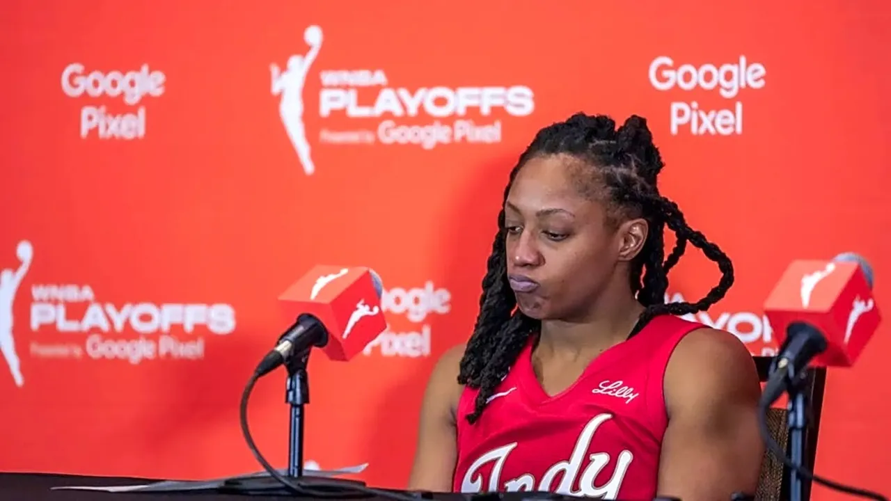Kelsey Mitchell Rayakan Kesuksesan Kakaknya di Dunia Basket