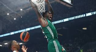 Kendrick Nunn Mengalami Kejang Otot Sebelum Pertandingan Melawan Anadolu Efes