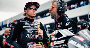 ---
Klasemen MotoGP Setelah GP Spanyol 2026: Bezzecchi Pertahankan Posisi Teratas

---