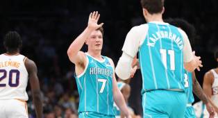 Kon Knueppel Atur Rekor Tripoin Terbanyak Ruki di Hornets