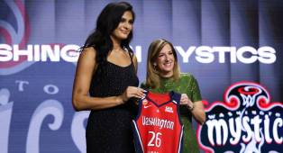 Lauren Betts Memimpin Enam Pemain UCLA Bruins Menuju WNBA Draft 2026