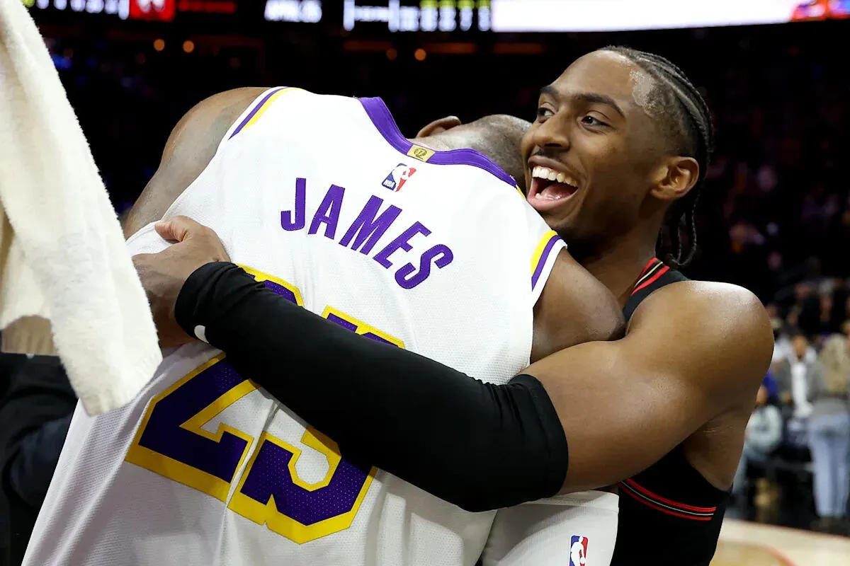LeBron James Resmi Bergabung dengan Philadelphia 76ers, Menggemparkan NBA