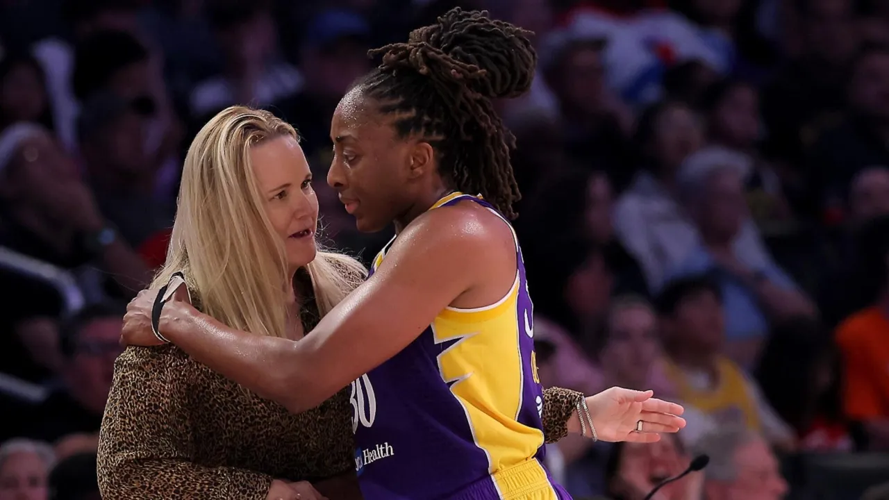 Lynne Roberts Temukan Hal Positif Usai Kekalahan Sparks dari Liberty