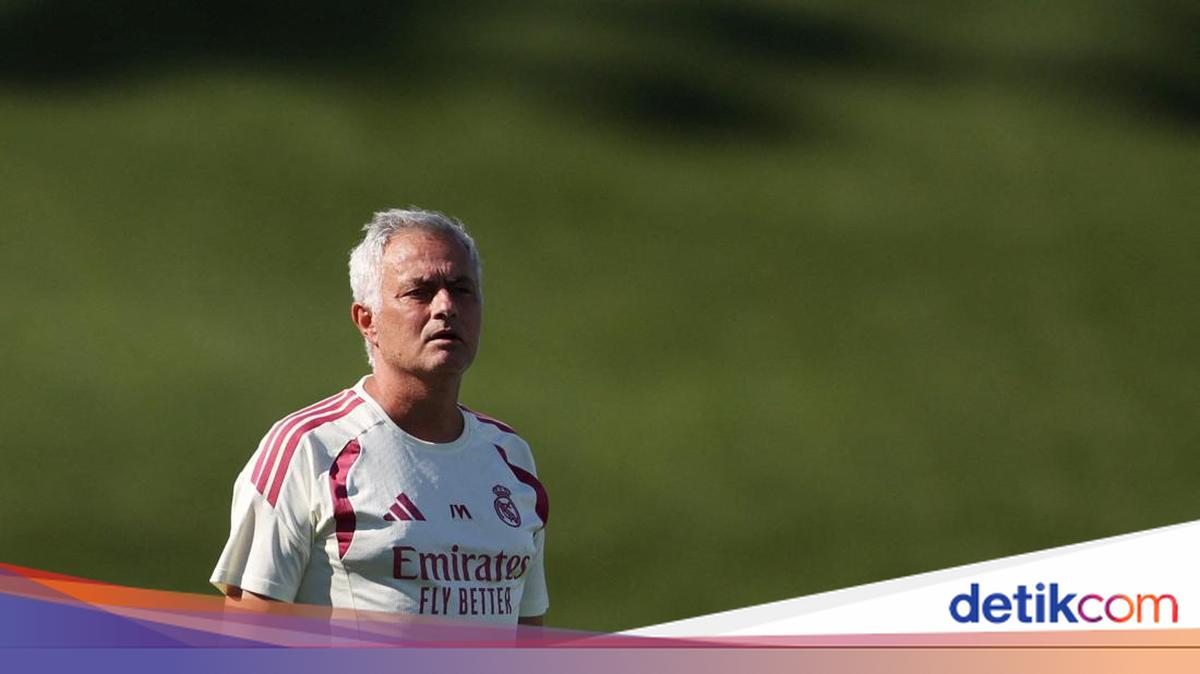 ---
Real Madrid Datangkan Striker Muda, Mourinho Kembali Bicara soal Drogba

---