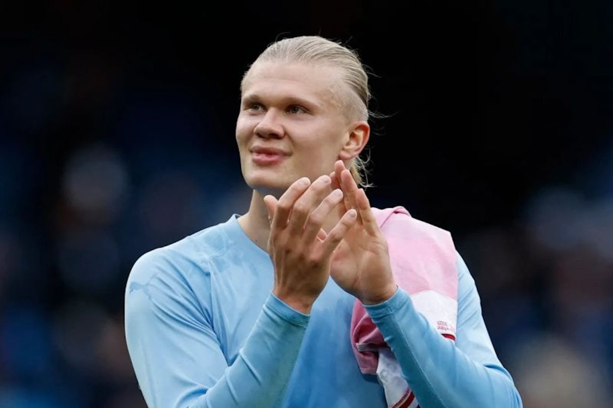 ---
Manchester City Raih Kemenangan 3-0 atas Brentford, Terus Kejar Arsenal

---