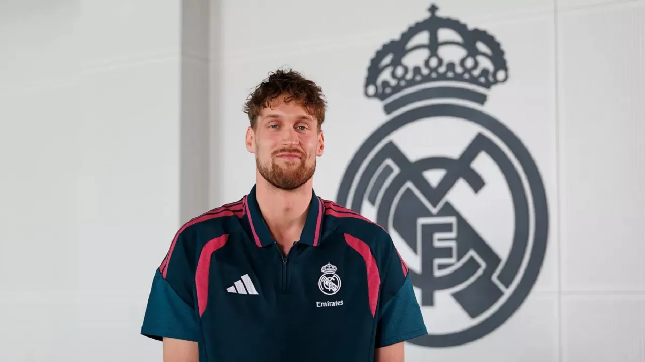 ---
Mikael Jantunen Siap Hadapi Tantangan Fenerbahce Istanbul

---