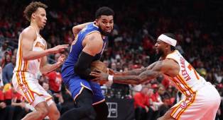 ---
Mike Brown Percaya Knicks Masih Memiliki Kesempatan di Playoff NBA
---