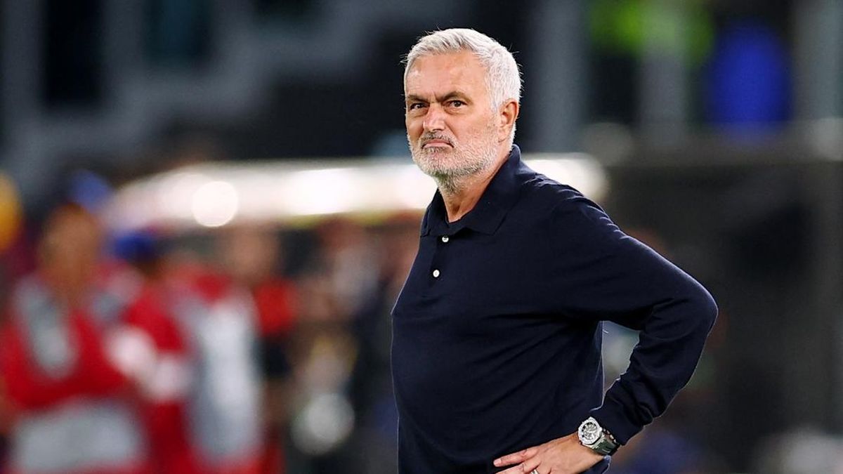 Mourinho Tidak Khawatir Barcelona Dihargai Lebih Tinggi dari Madrid