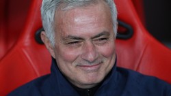 ---
Mourinho Menyatakan Minat untuk Melatih Real Madrid

---