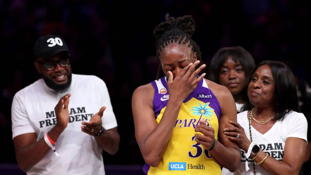 Nneka Ogwumike Mengucapkan Selamat Tinggal dalam Acara Perpisahan Bersama Sparks