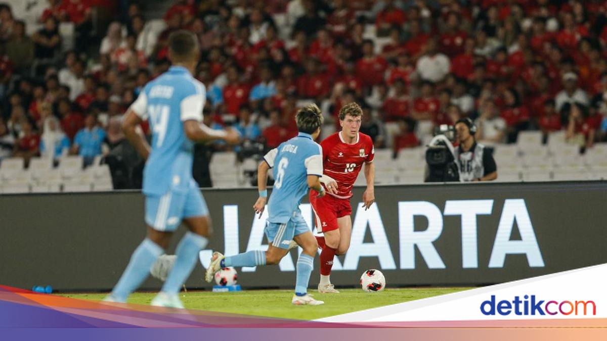 ---
Ole Romeny Berikan Penampilan Gemilang di SUGBK: Kerja Keras Tim Jadi Kunci

---